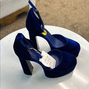 Women's Blue Velvet Heels